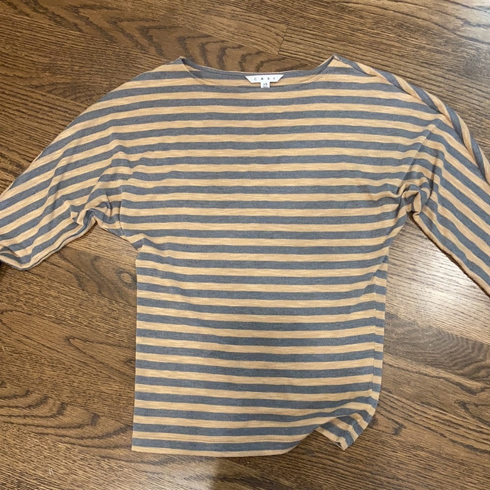 Women’s shirt cabi